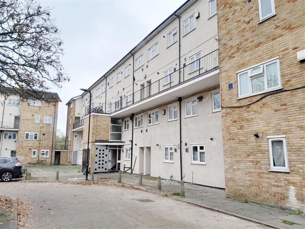 Property photo 1 of 15 91 Radcliffe Way.Jpg