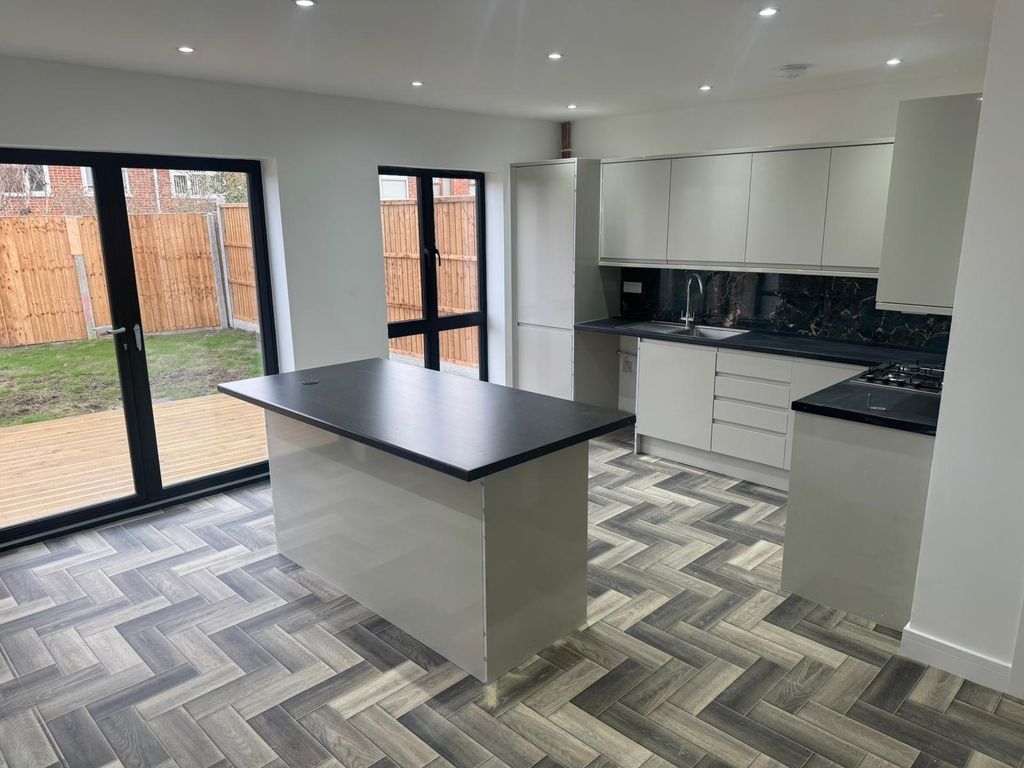 Property photo 3 of 15 Gallery