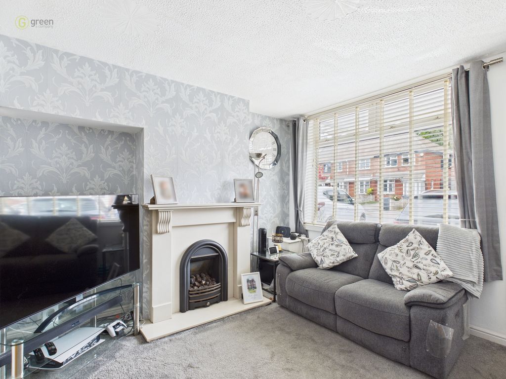 Property photo 2 of 32