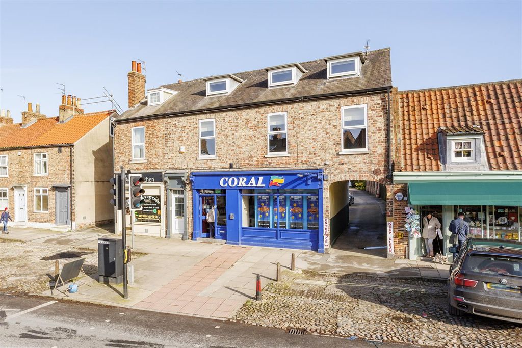 Property photo 2 of 28 92_Clifton_22.Jpg