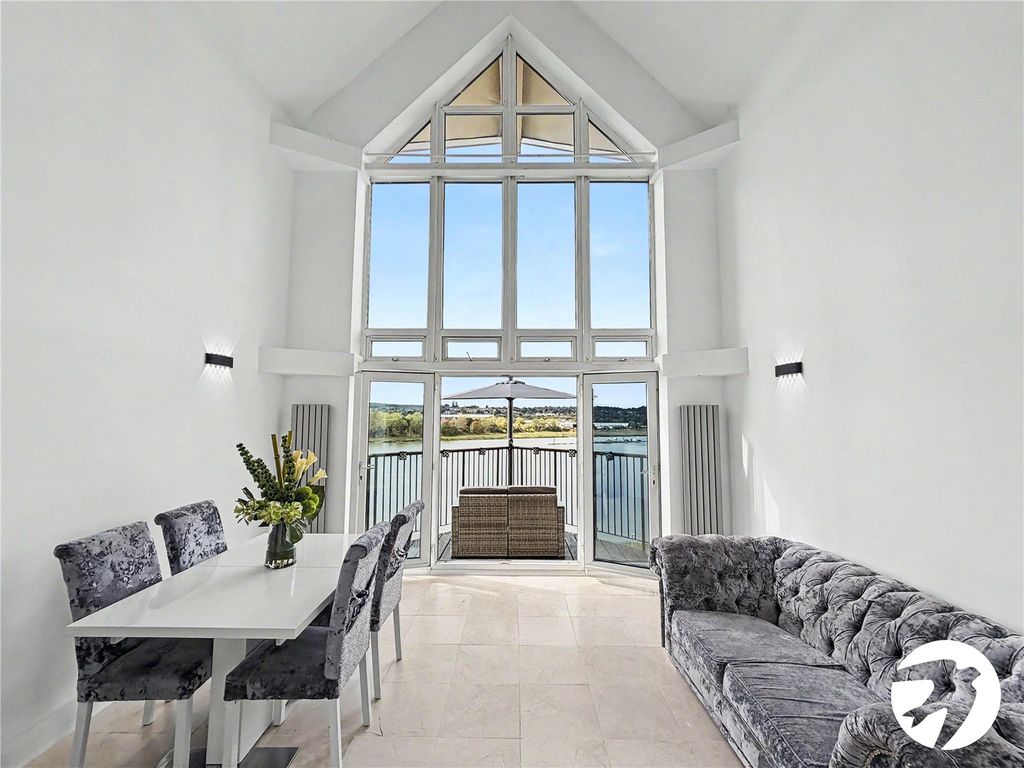 Property photo 2 of 18 Reception Room
