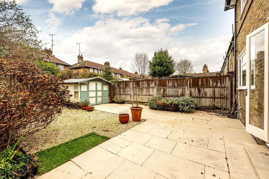 Property photo 3 of 13 Picture No. 15