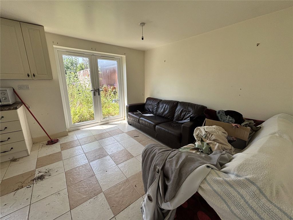 Property photo 3 of 8 Picture No. 02