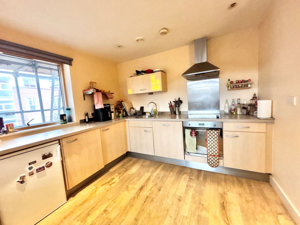 Property photo 3 of 5 Kitchen