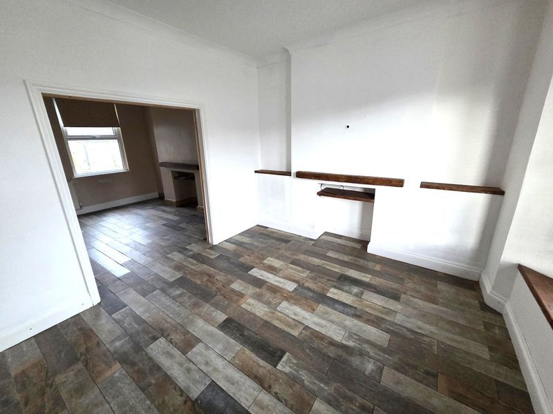 Property photo 3 of 27 Photo 29