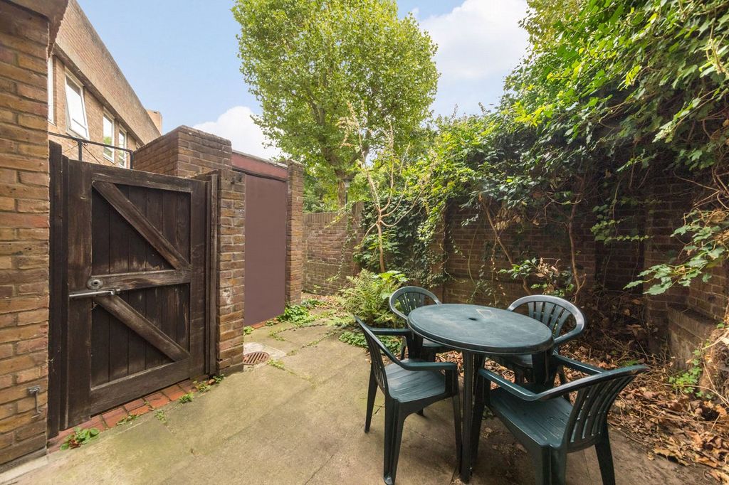 Property photo 3 of 14