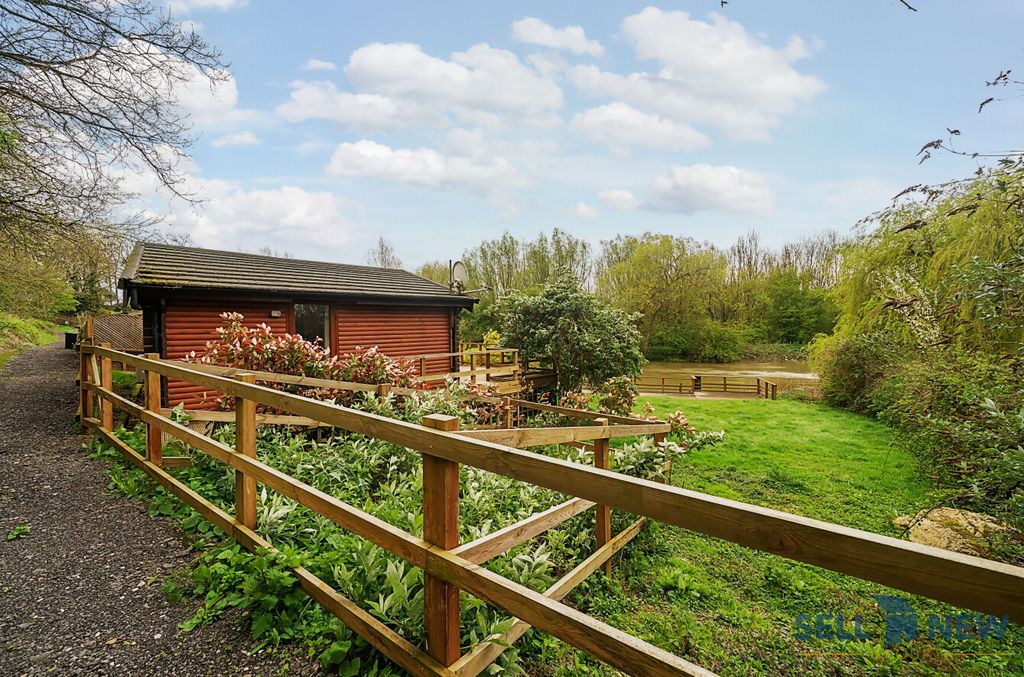 Property photo 1 of 33 External Image 