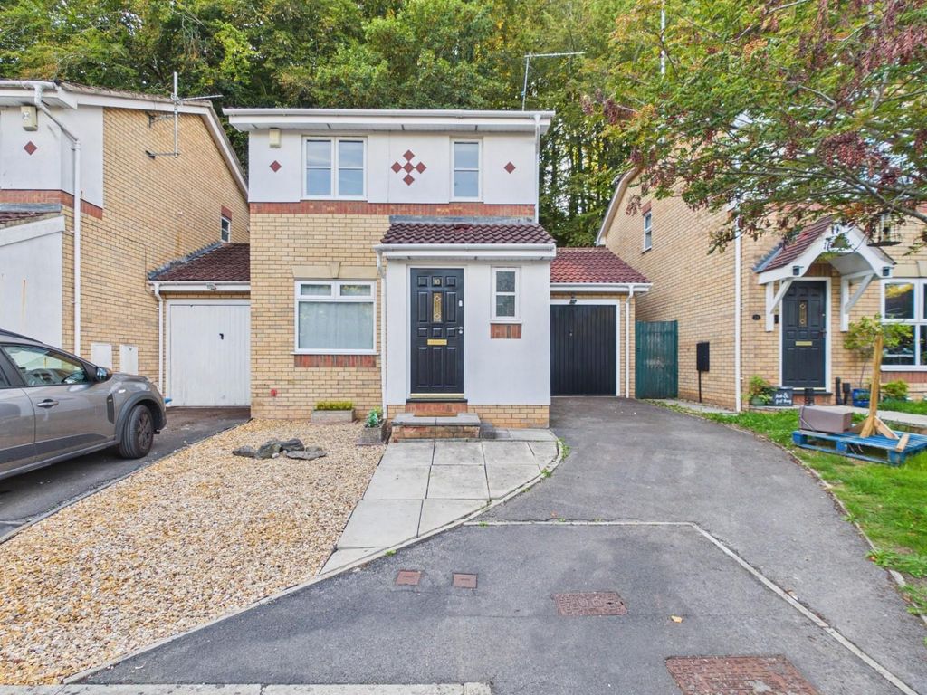 Property photo 1 of 29 Cam01530G0-Pr0494-Still029.Jpg