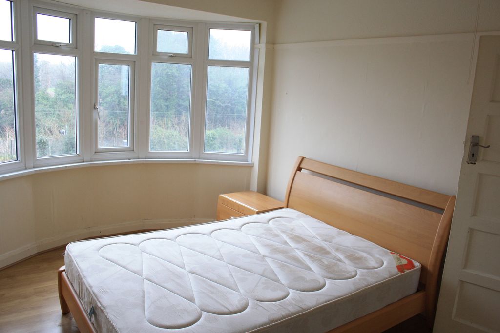 Property photo 1 of 3