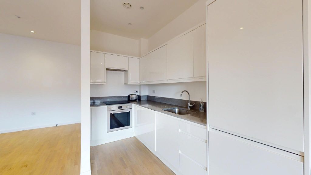 Property photo 2 of 17 Kitchen