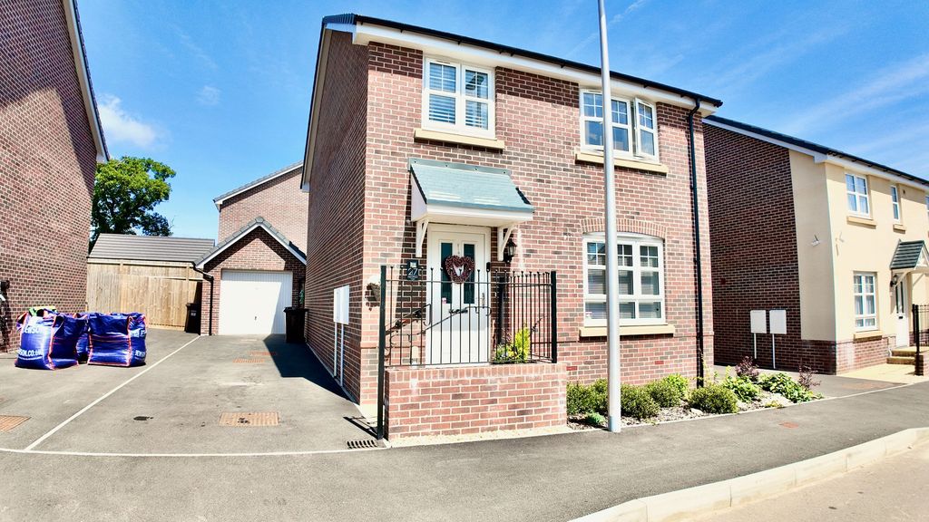 Property photo 1 of 25
