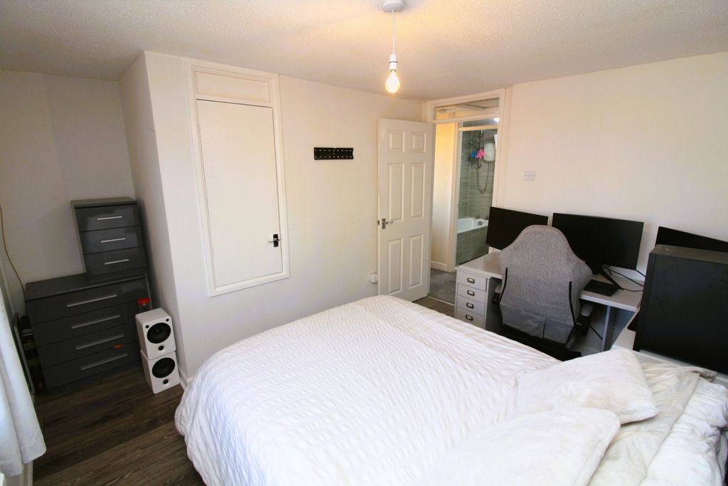 Property photo 3 of 23 Img_1631