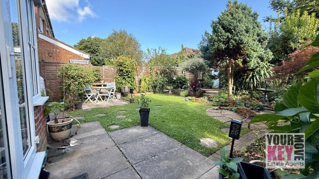 Property photo 2 of 28