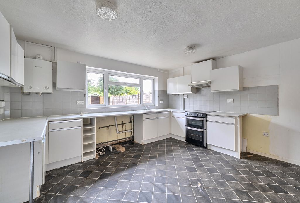 Property photo 3 of 10 1459312-11-6A01Dd...
