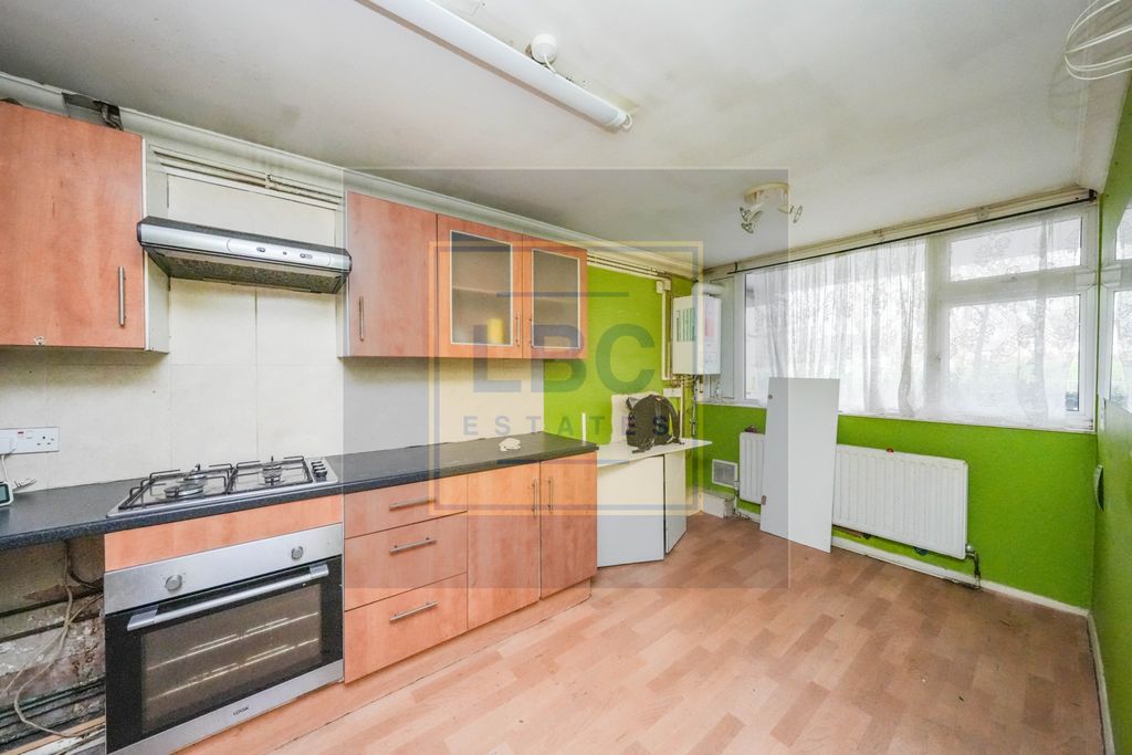 Property photo 3 of 21