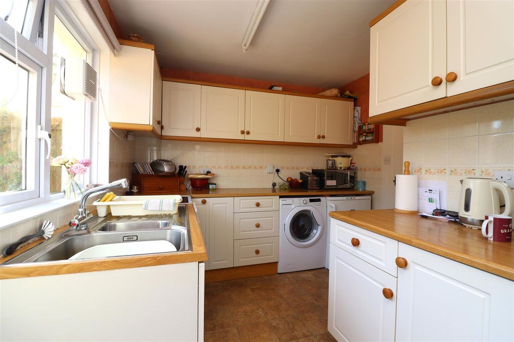 Property photo 3 of 14 9.Jpg