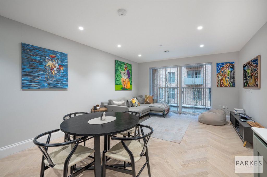 Property photo 3 of 17 Picture No. 10