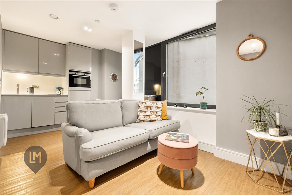 Property photo 1 of 6 Living/Kitchen/Dining Room