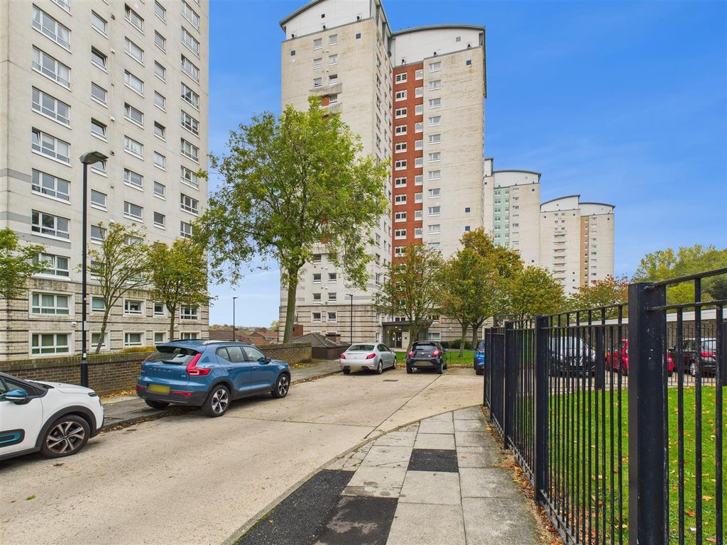 Property photo 1 of 20