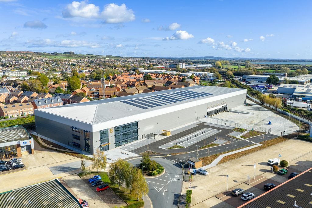 Property photo 1 of 14 Unit B Railway Triangle 27.Jpg