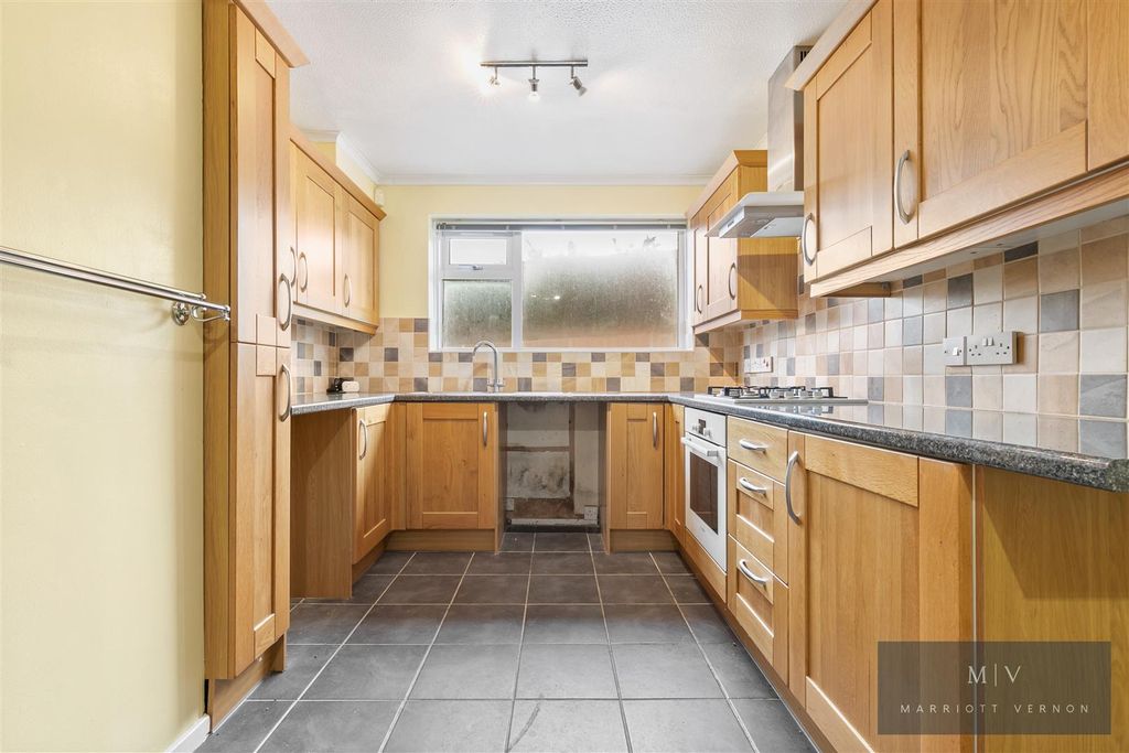 Property photo 3 of 14 Minster Drive 24 MV-2.Jpg