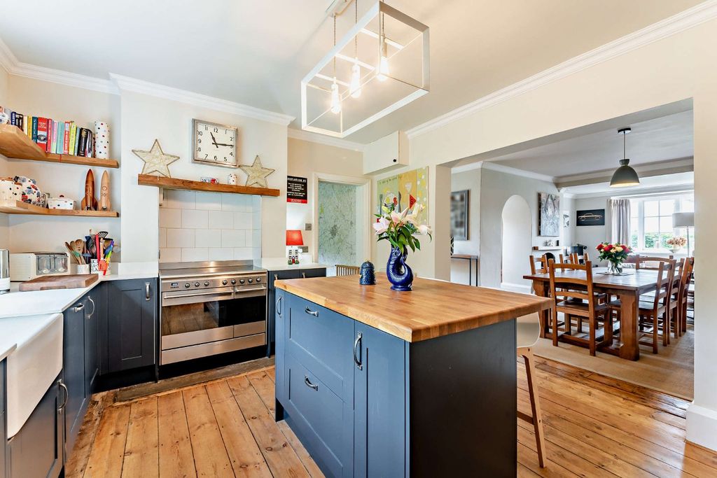 Property photo 2 of 13 Kitchen