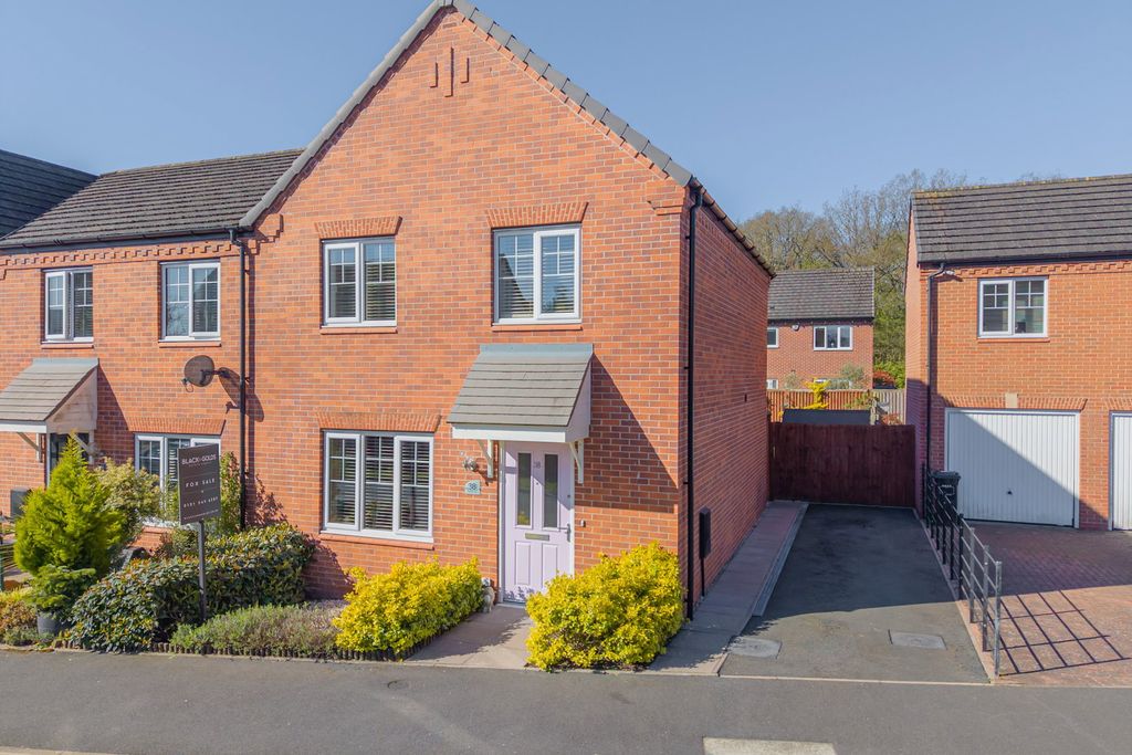 Property photo 1 of 28