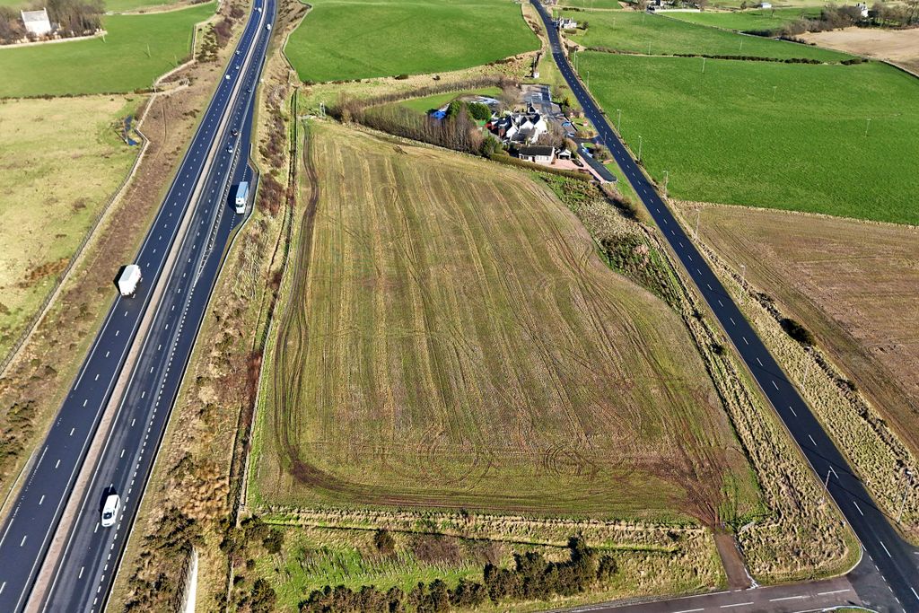 Property photo 2 of 4