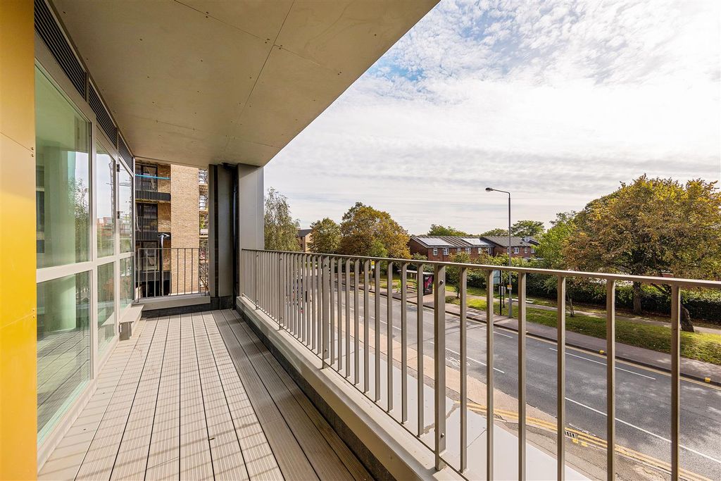 Property photo 3 of 19