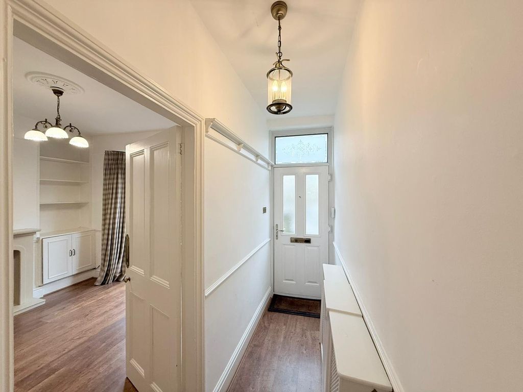 Property photo 2 of 18 Picture No. 25