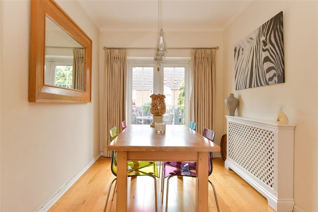 Property photo 3 of 16 Dining Area