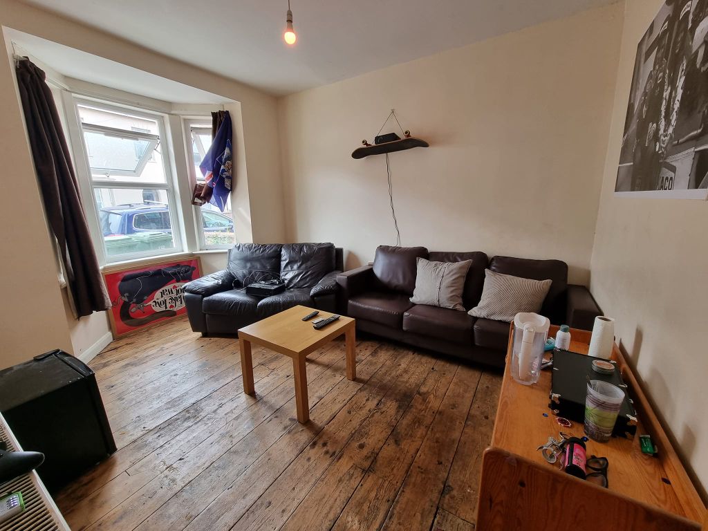 Property photo 2 of 9