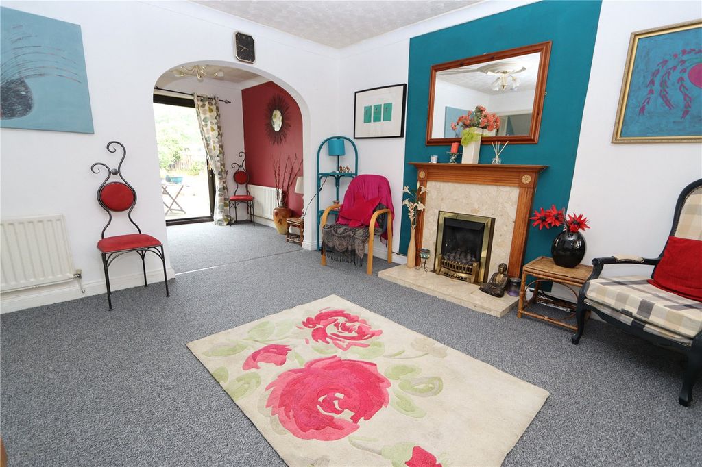 Property photo 2 of 15 Picture No. 41