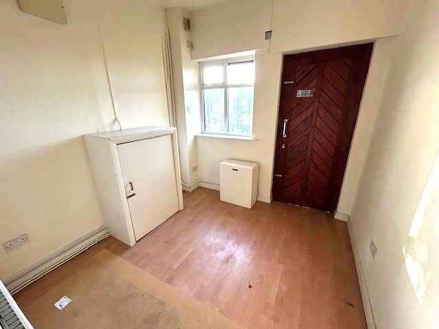 Property photo 3 of 8 Photo 22