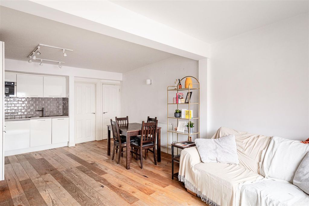 Property photo 3 of 7 King Steet-7.Jpg