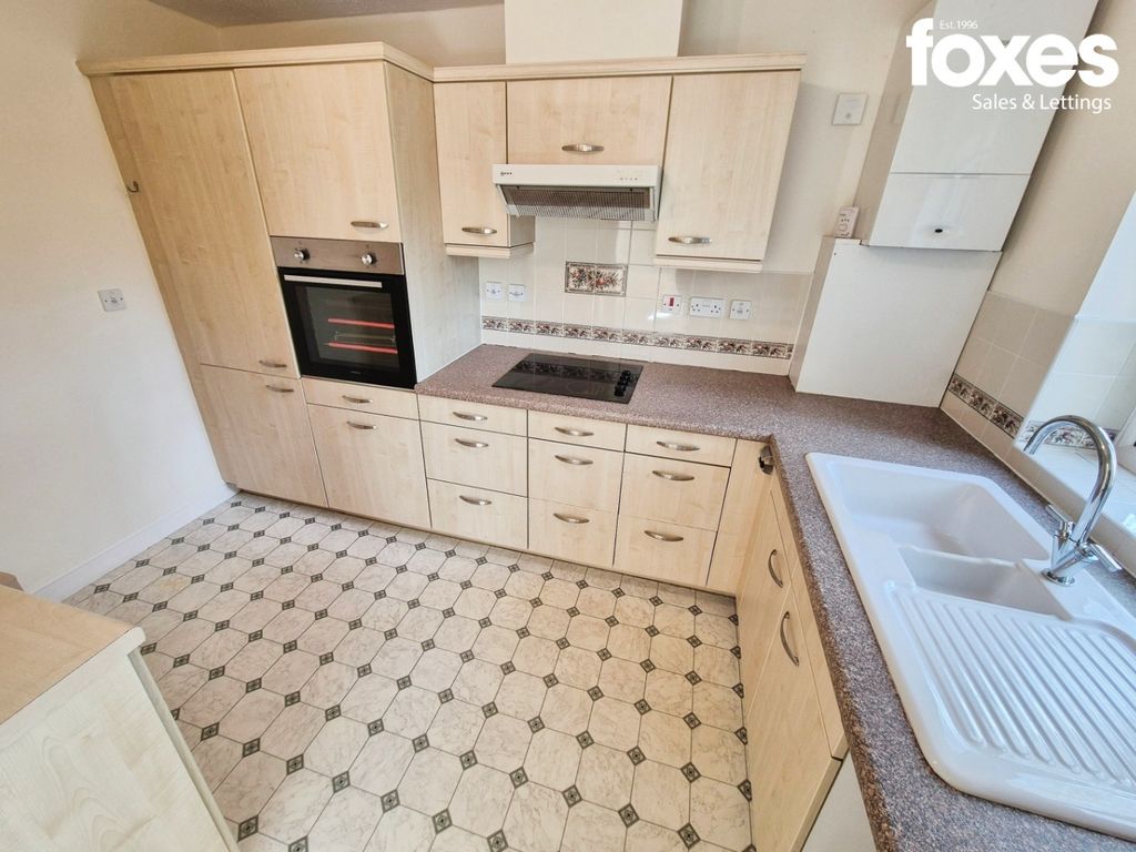 Property photo 3 of 16 5078093