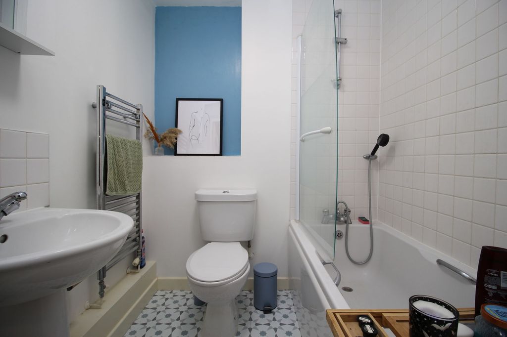 Additional image 13 of 2 bed flat for saleOld School Court, Fareham PO16
