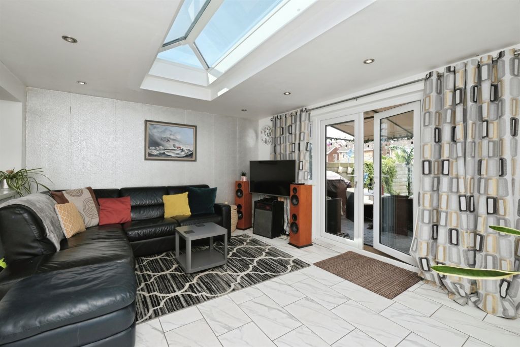 Property photo 3 of 18
