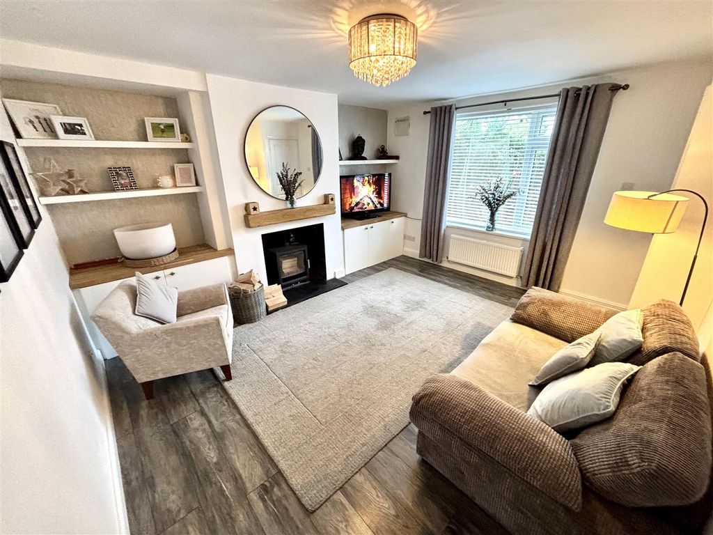 Property photo 2 of 14 Living Room