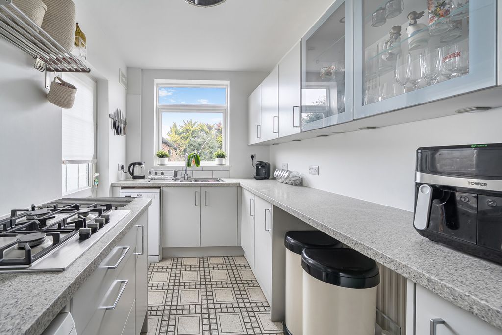 Property photo 2 of 17 Kitchen