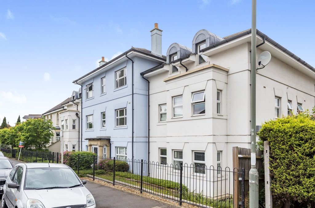 Property photo 1 of 11 Exterior