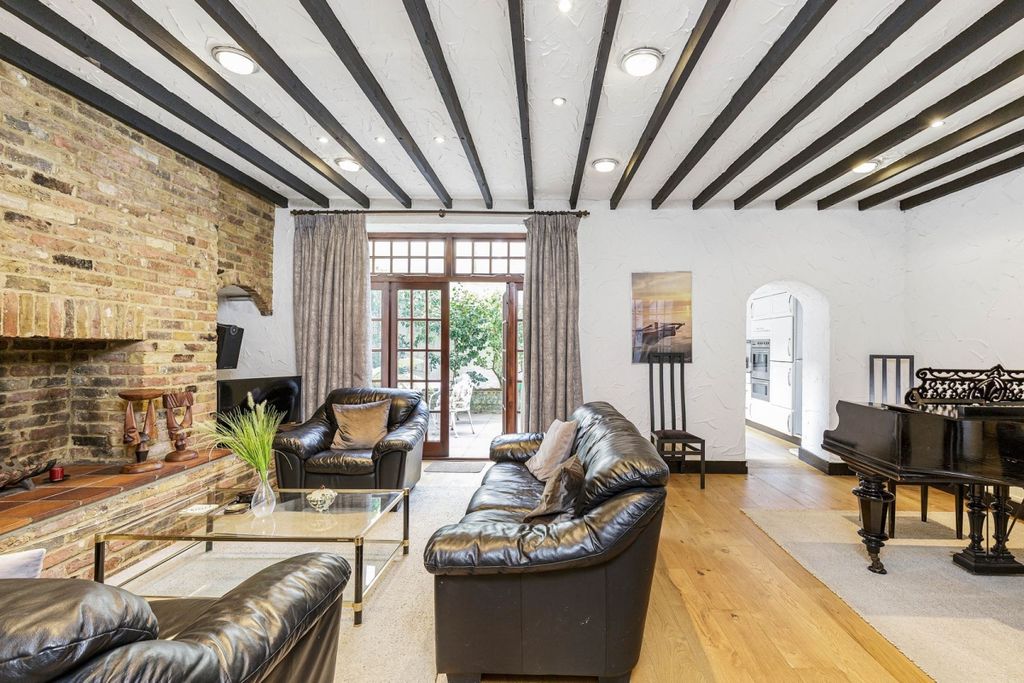 Property photo 1 of 17 1
