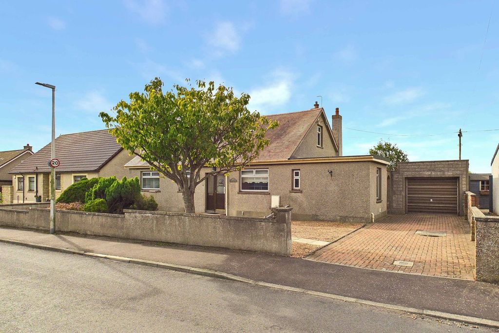Property photo 1 of 26