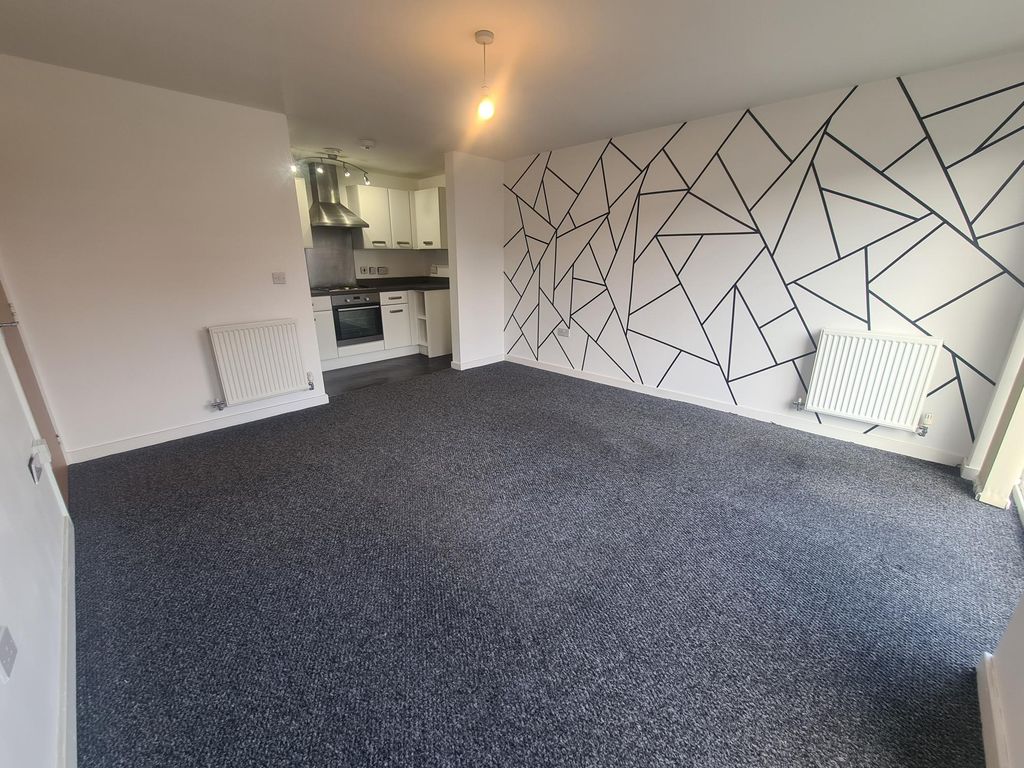 Property photo 2 of 10 Living Room