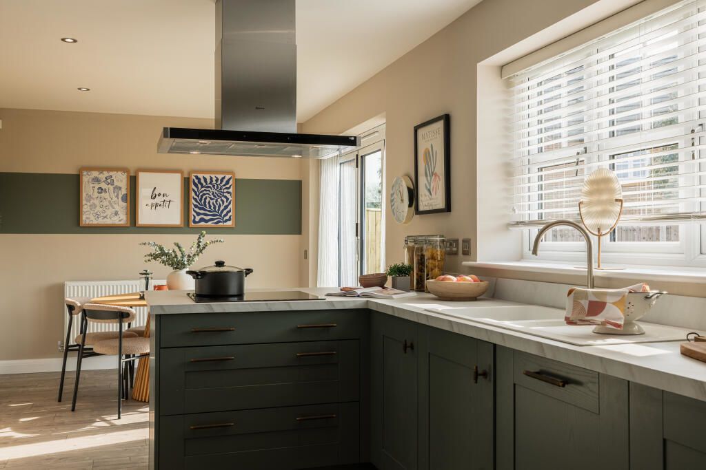 Property photo 3 of 8 Photo 6