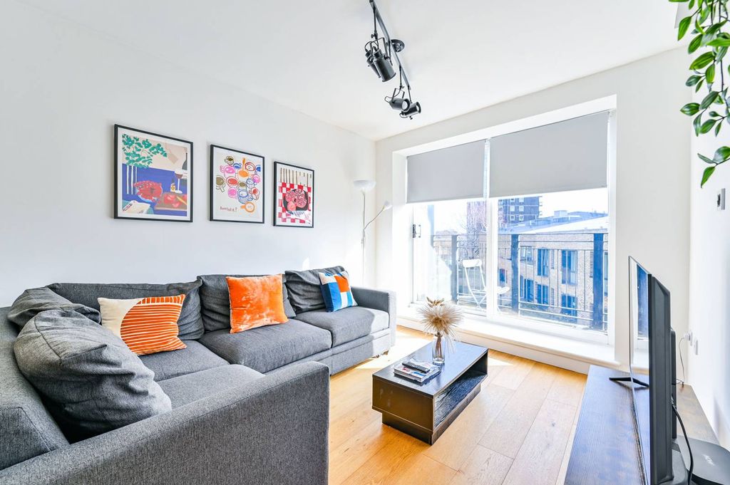 Property photo 2 of 11