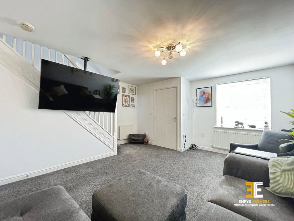 Property photo 3 of 27