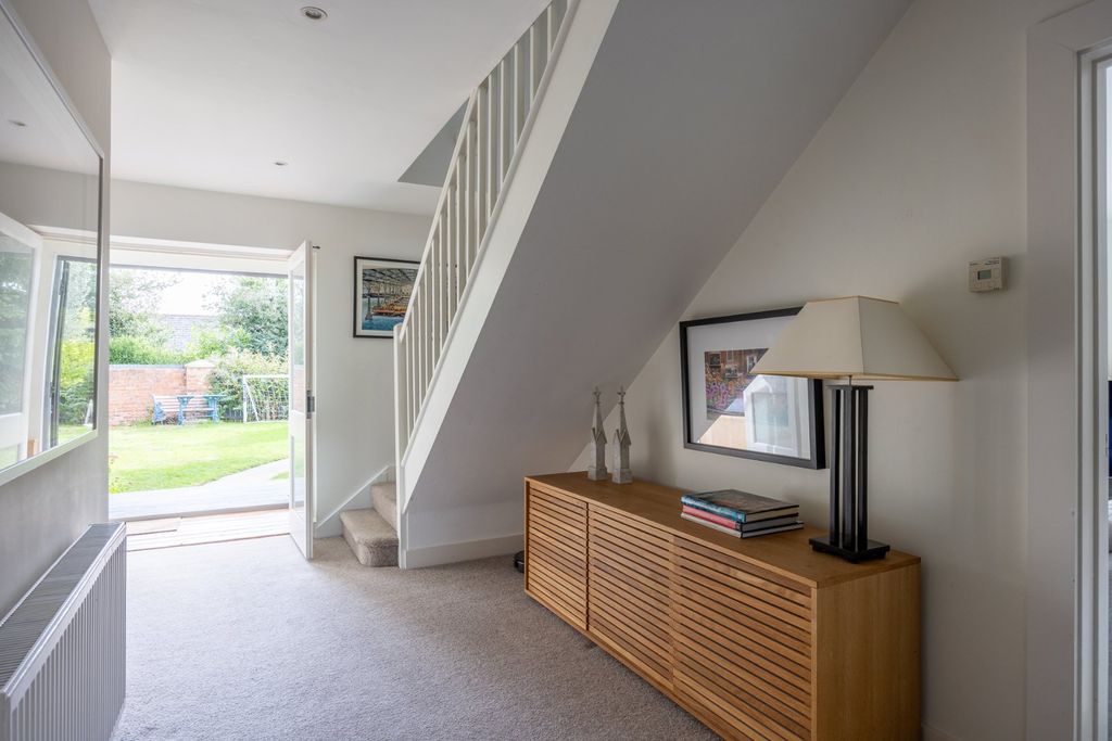 Property photo 3 of 30 Hall