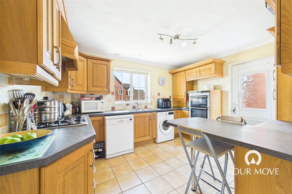 Property photo 2 of 17 Picture No. 25