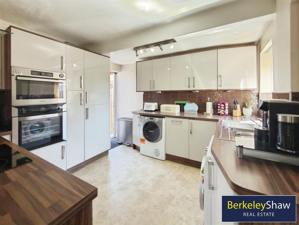 Property photo 3 of 19 20d487E3--4562-8B56-588Ff5E9057B-25355-000003695A7
